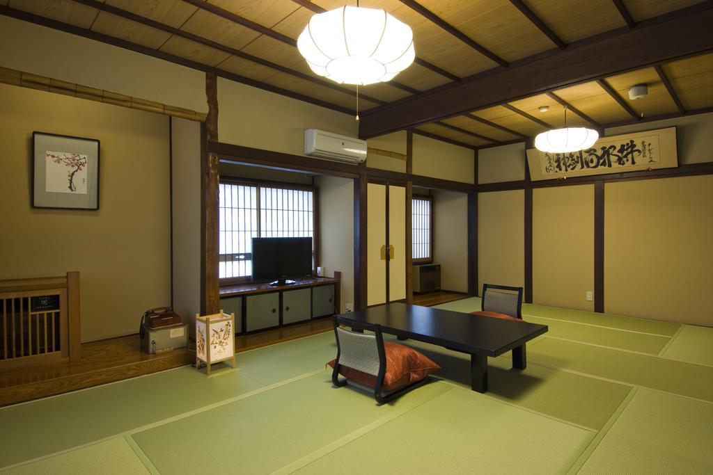 Ekinariya Ryokan Kusatsu  Zimmer foto